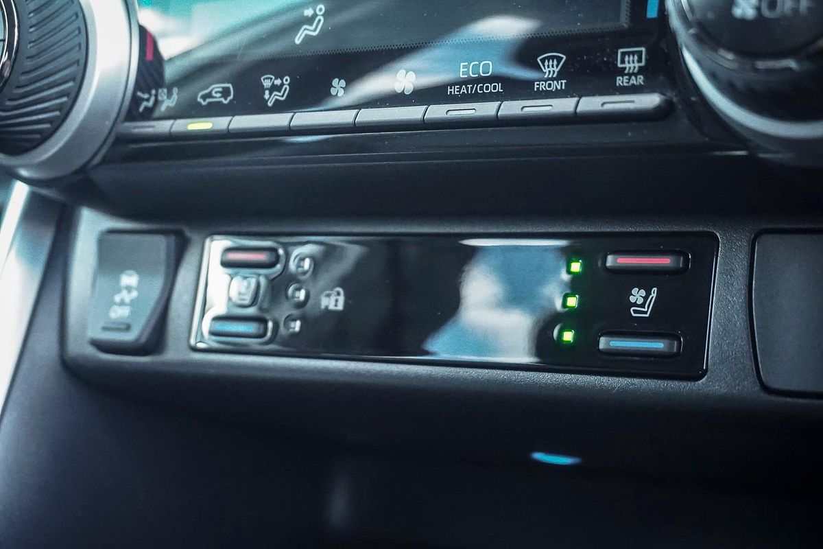 2024 Toyota RAV4 Cruiser AXAH52R