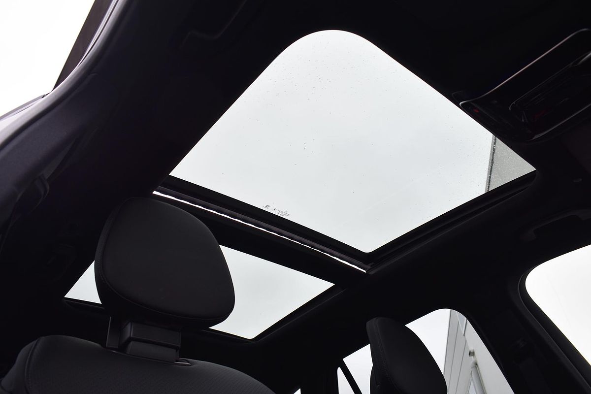 2025 Mercedes-Benz GLC-Class GLC300 X254