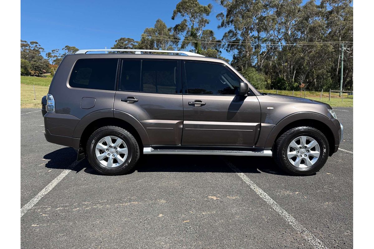 2010 Mitsubishi Pajero GLS NT