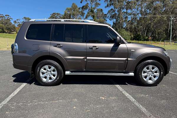 2010 Mitsubishi Pajero GLS NT