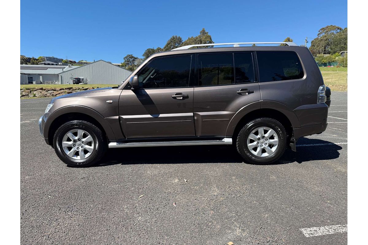 2010 Mitsubishi Pajero GLS NT