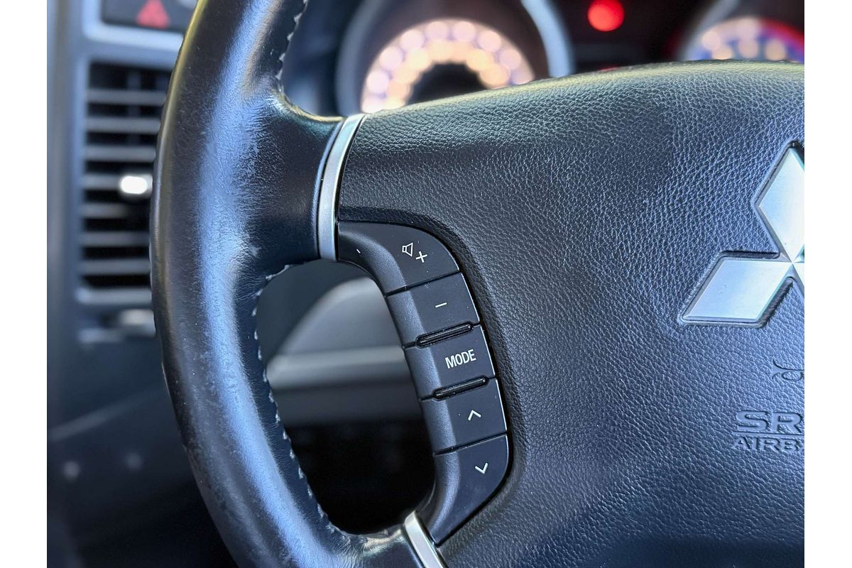 2010 Mitsubishi Pajero GLS NT