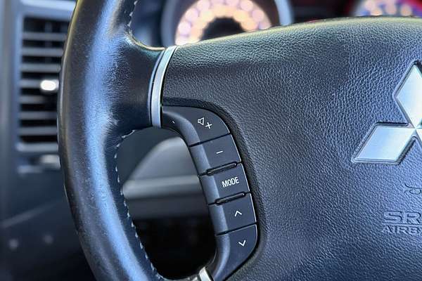 2010 Mitsubishi Pajero GLS NT