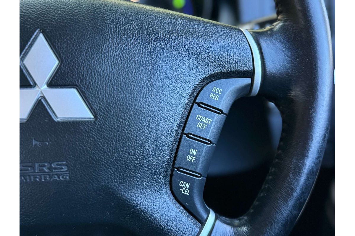 2010 Mitsubishi Pajero GLS NT