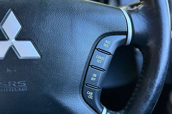 2010 Mitsubishi Pajero GLS NT