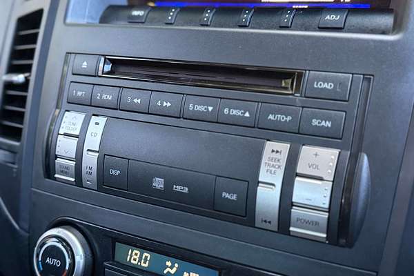 2010 Mitsubishi Pajero GLS NT