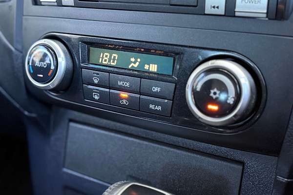 2010 Mitsubishi Pajero GLS NT