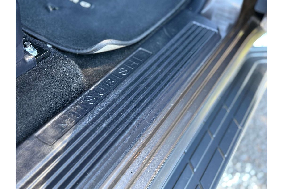 2010 Mitsubishi Pajero GLS NT