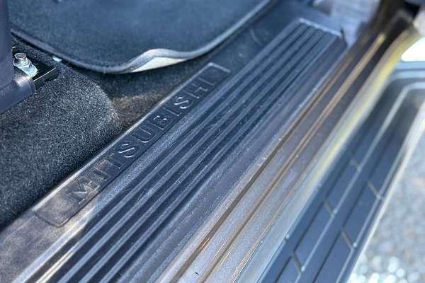 2010 Mitsubishi Pajero GLS NT