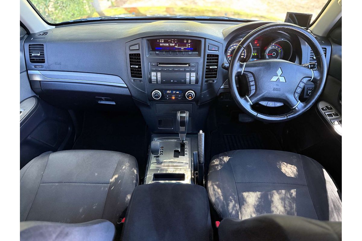 2010 Mitsubishi Pajero GLS NT