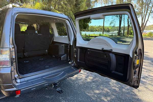 2010 Mitsubishi Pajero GLS NT