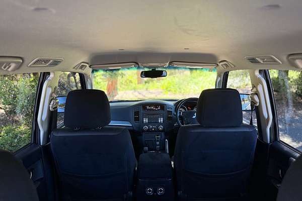 2010 Mitsubishi Pajero GLS NT