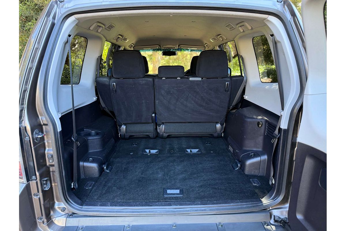 2010 Mitsubishi Pajero GLS NT