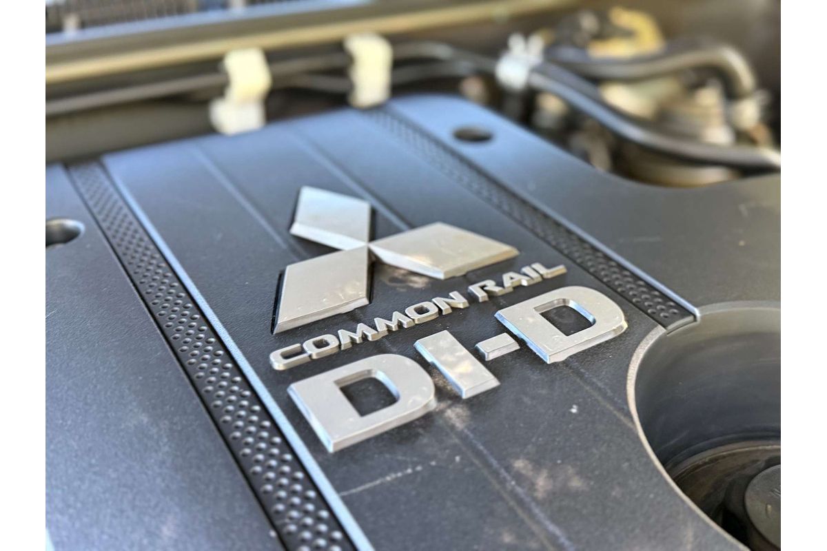 2010 Mitsubishi Pajero GLS NT