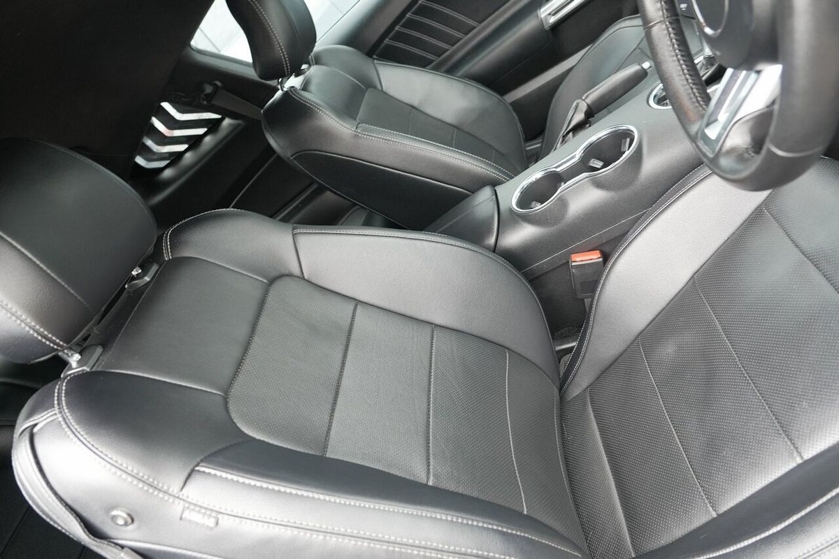 2016 Ford Mustang  FM