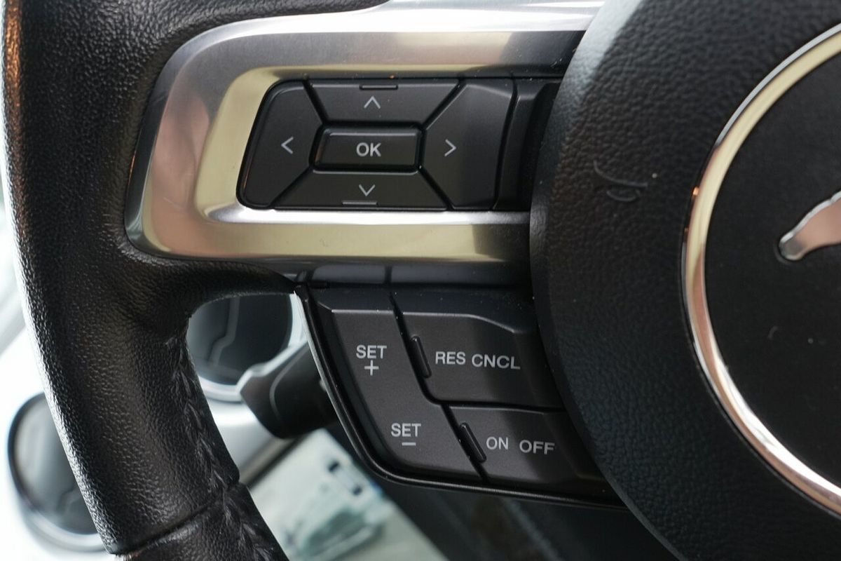 2016 Ford Mustang  FM