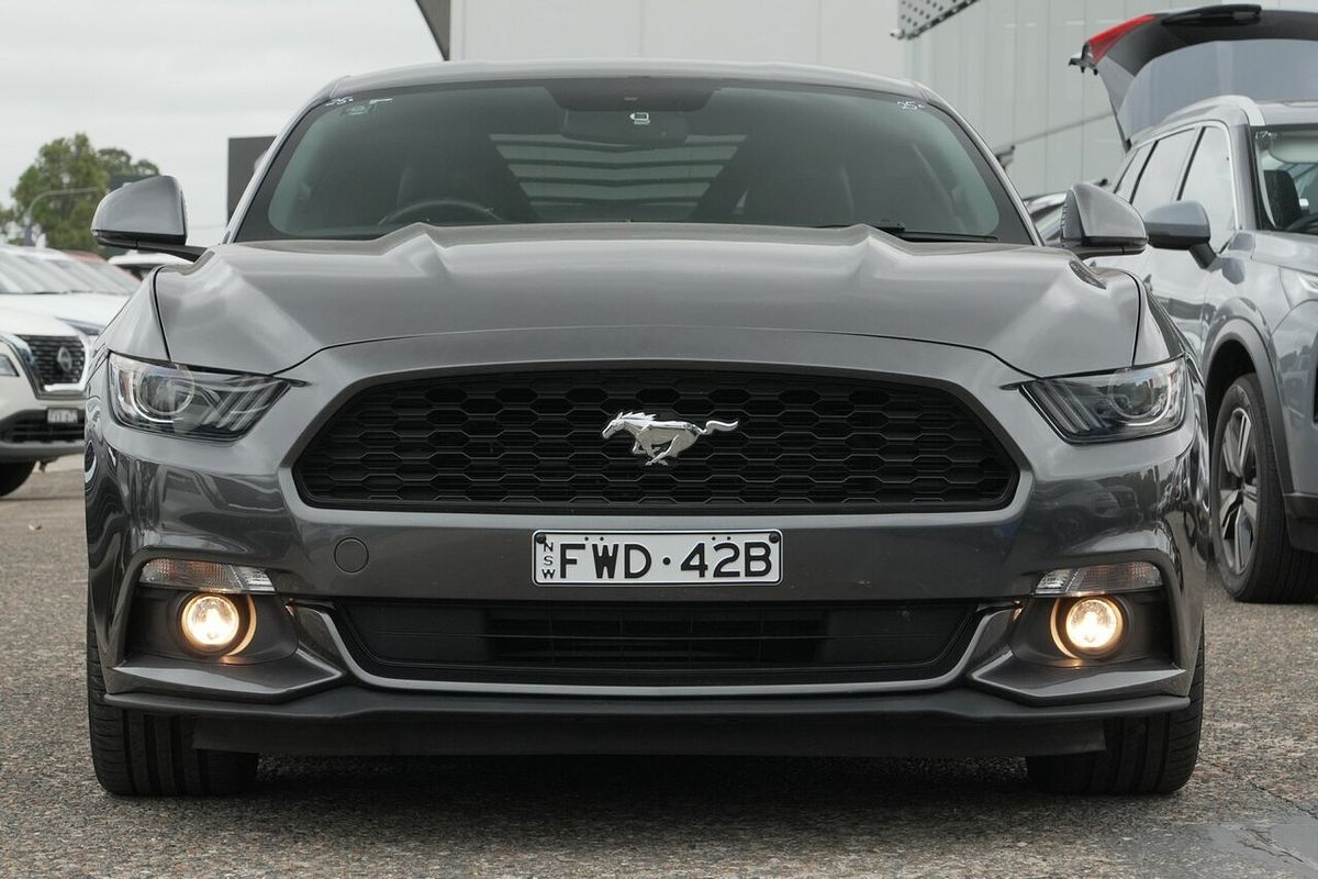 2016 Ford Mustang  FM