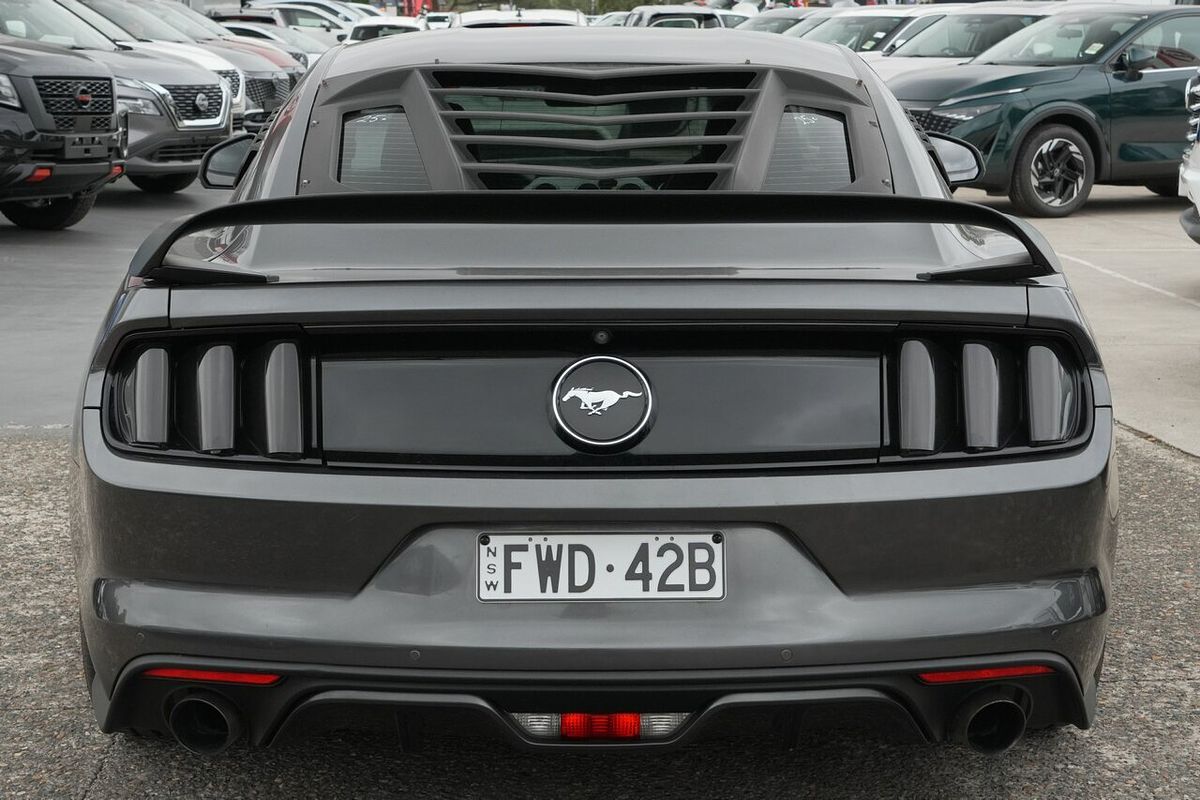 2016 Ford Mustang  FM