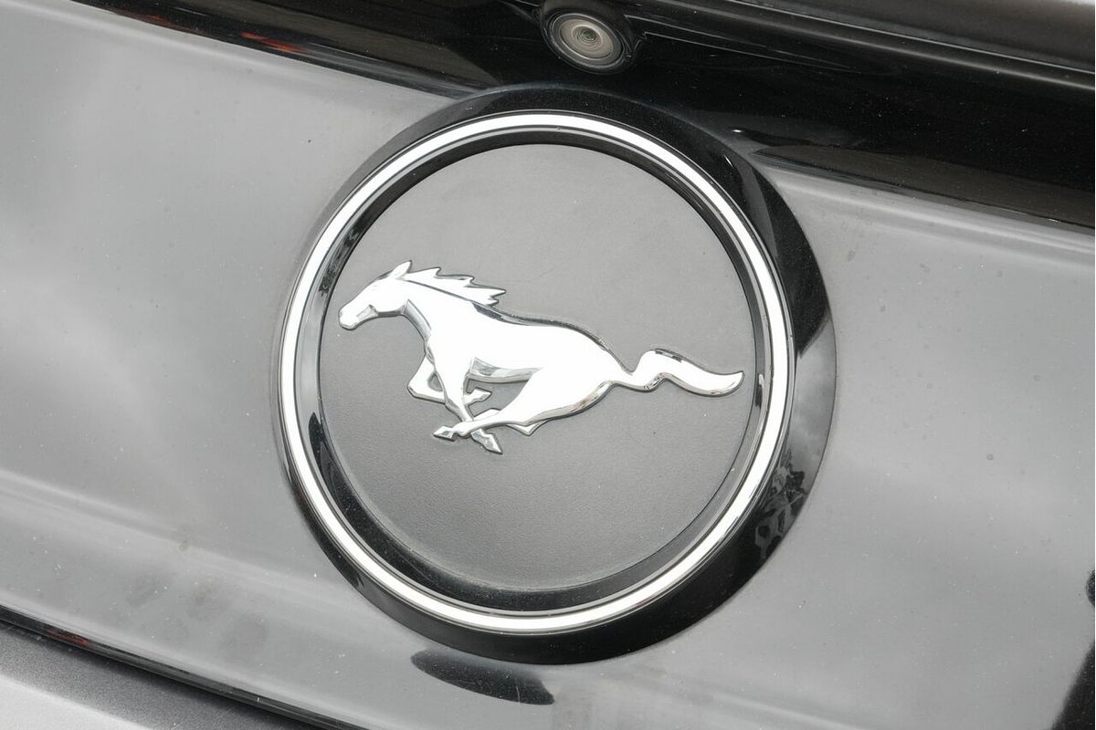 2016 Ford Mustang  FM