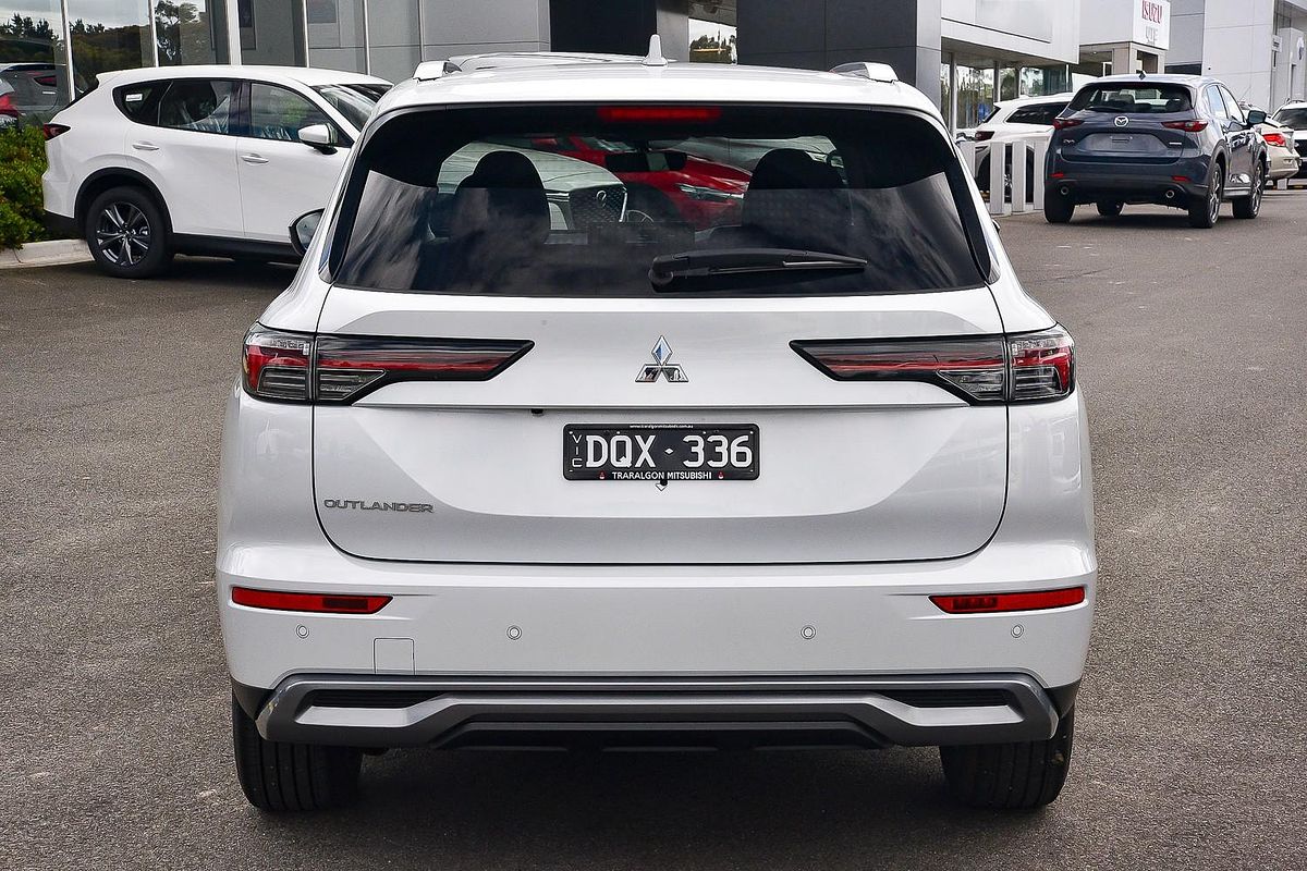 2025 Mitsubishi Outlander LS ZM