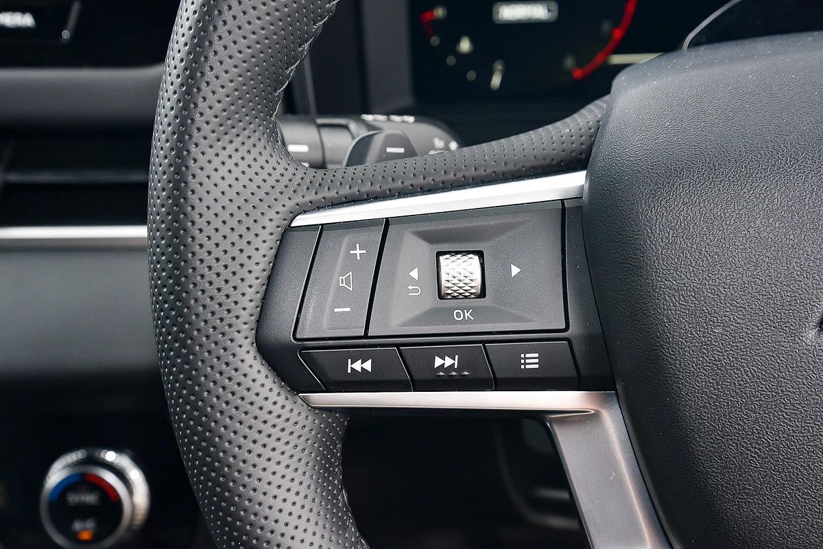 2025 Mitsubishi Outlander LS ZM