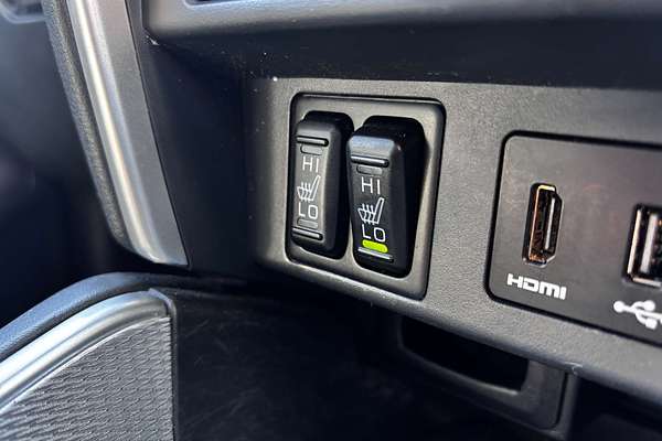 2021 Mitsubishi Triton GSR MR 4X4