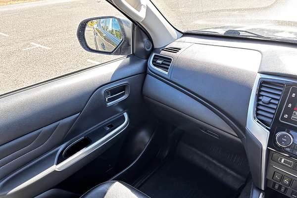 2021 Mitsubishi Triton GSR MR 4X4