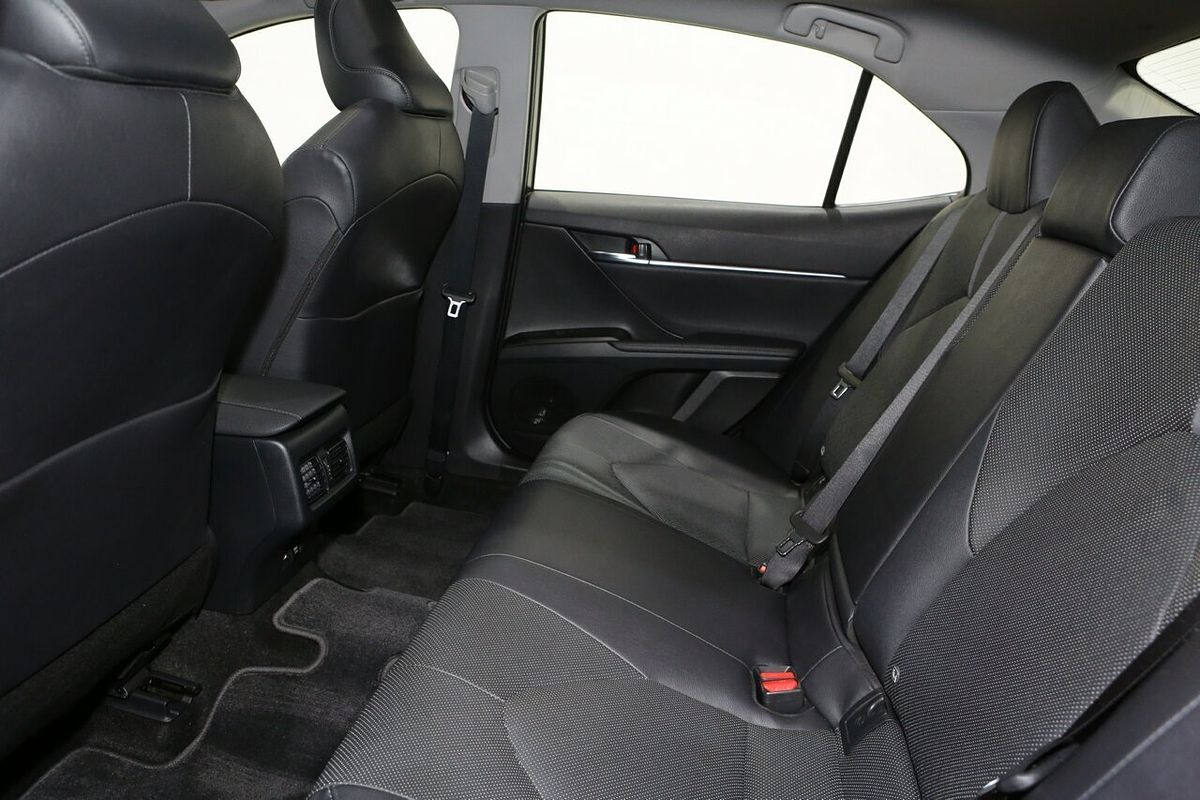 2022 Toyota Camry SL AXVH70R