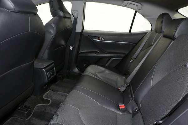 2022 Toyota Camry SL AXVH70R