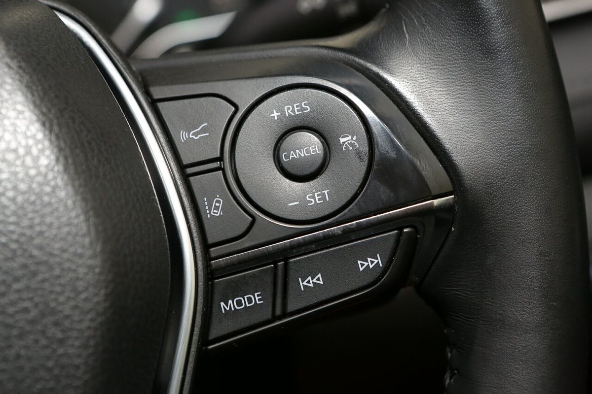 2022 Toyota Camry SL AXVH70R