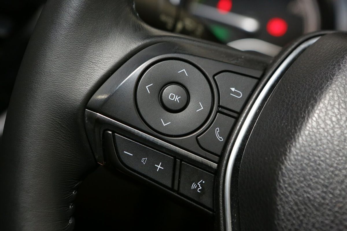 2022 Toyota Camry SL AXVH70R