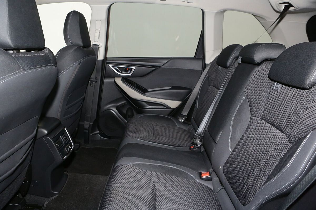 2022 Subaru Forester 2.5i Premium S5