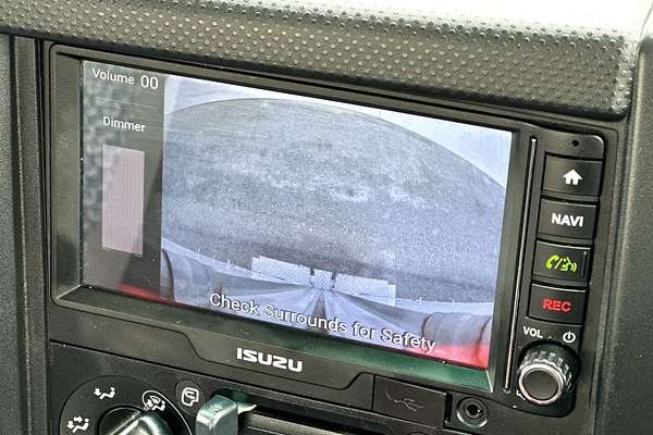 2023 Isuzu N Series NNR 45-150 Vanpack MWB