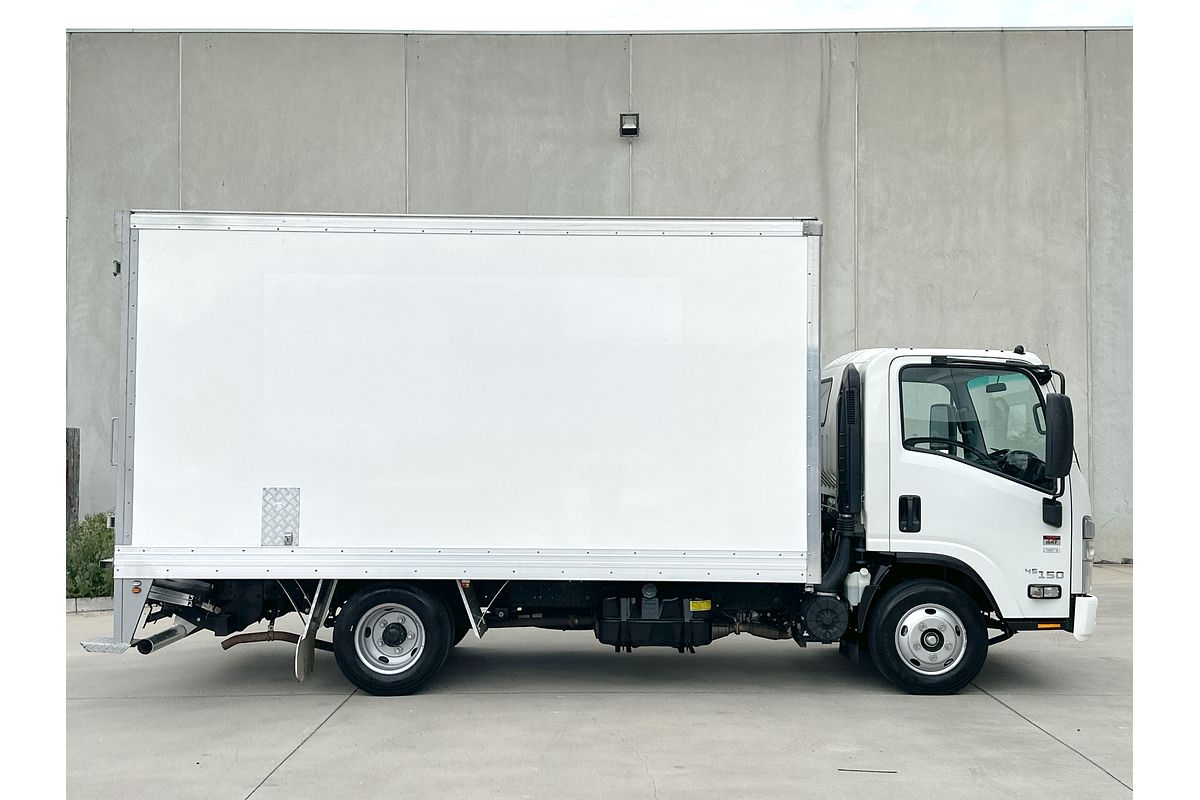 2023 Isuzu N Series NNR 45-150 Vanpack MWB