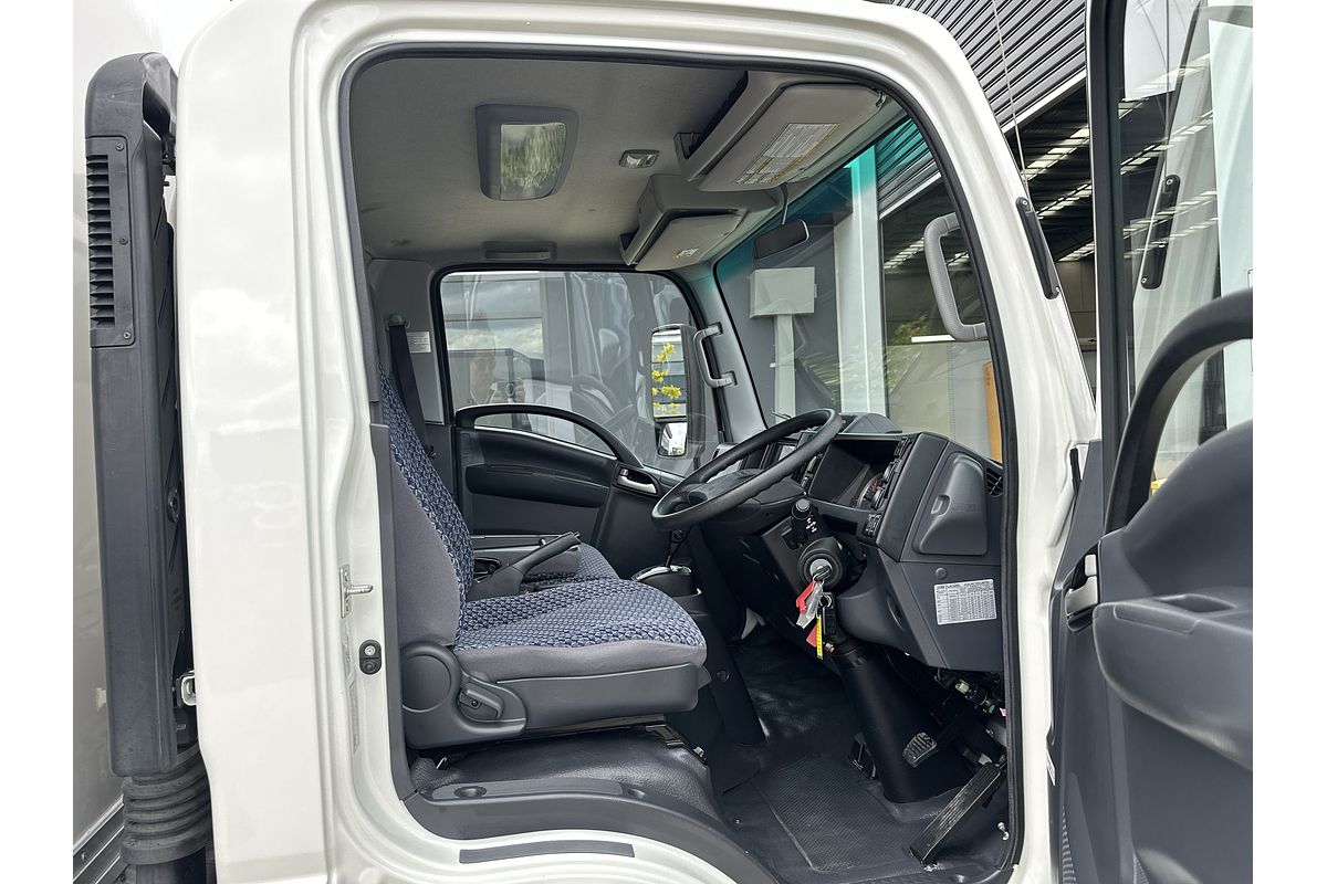 2023 Isuzu N Series NNR 45-150 Vanpack MWB