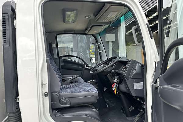 2023 Isuzu N Series NNR 45-150 Vanpack MWB