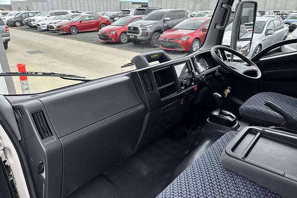 2023 Isuzu N Series NNR 45-150 Vanpack MWB