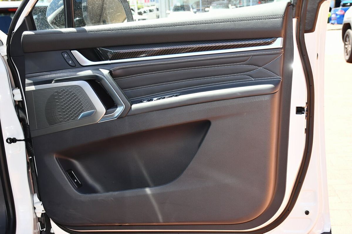 2025 LDV D90 Executive SV9A