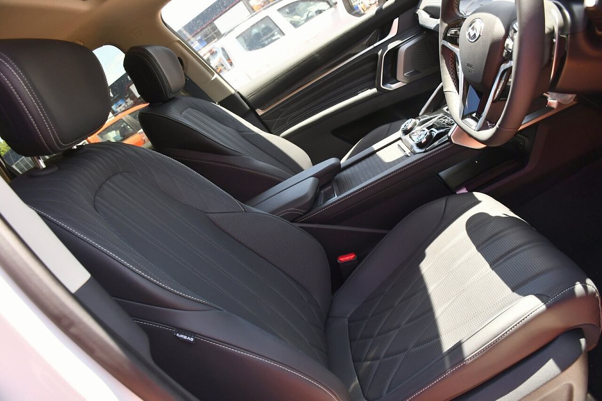 2025 LDV D90 Executive SV9A