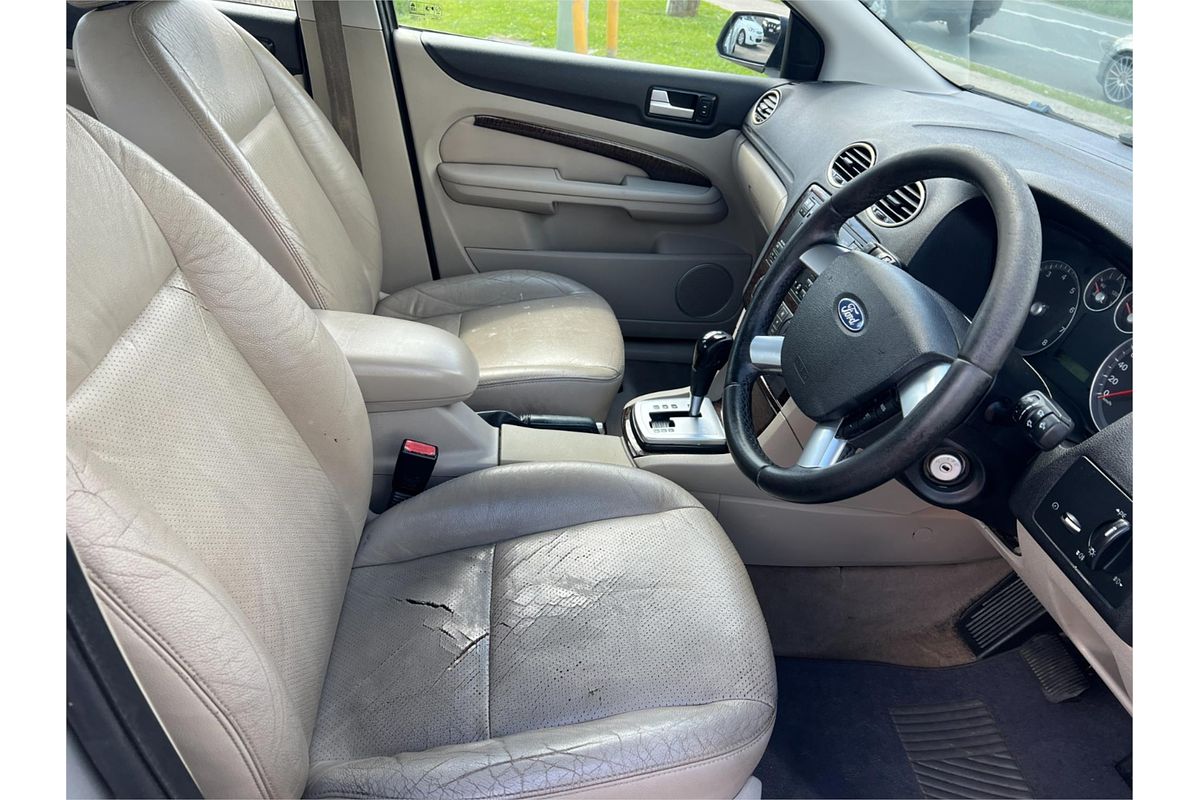 2006 Ford Focus Ghia LS