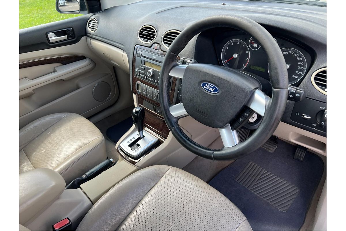 2006 Ford Focus Ghia LS