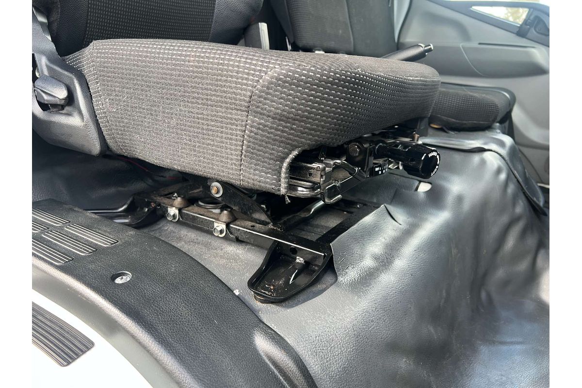 2022 Fuso Canter 515 4x2 MWB