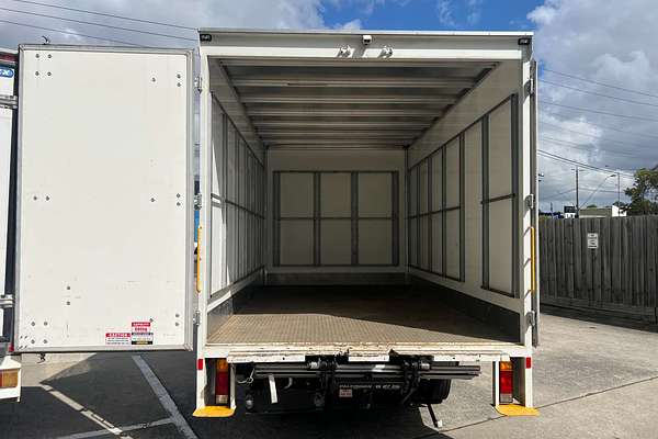 2022 Fuso Canter 515 4x2 MWB