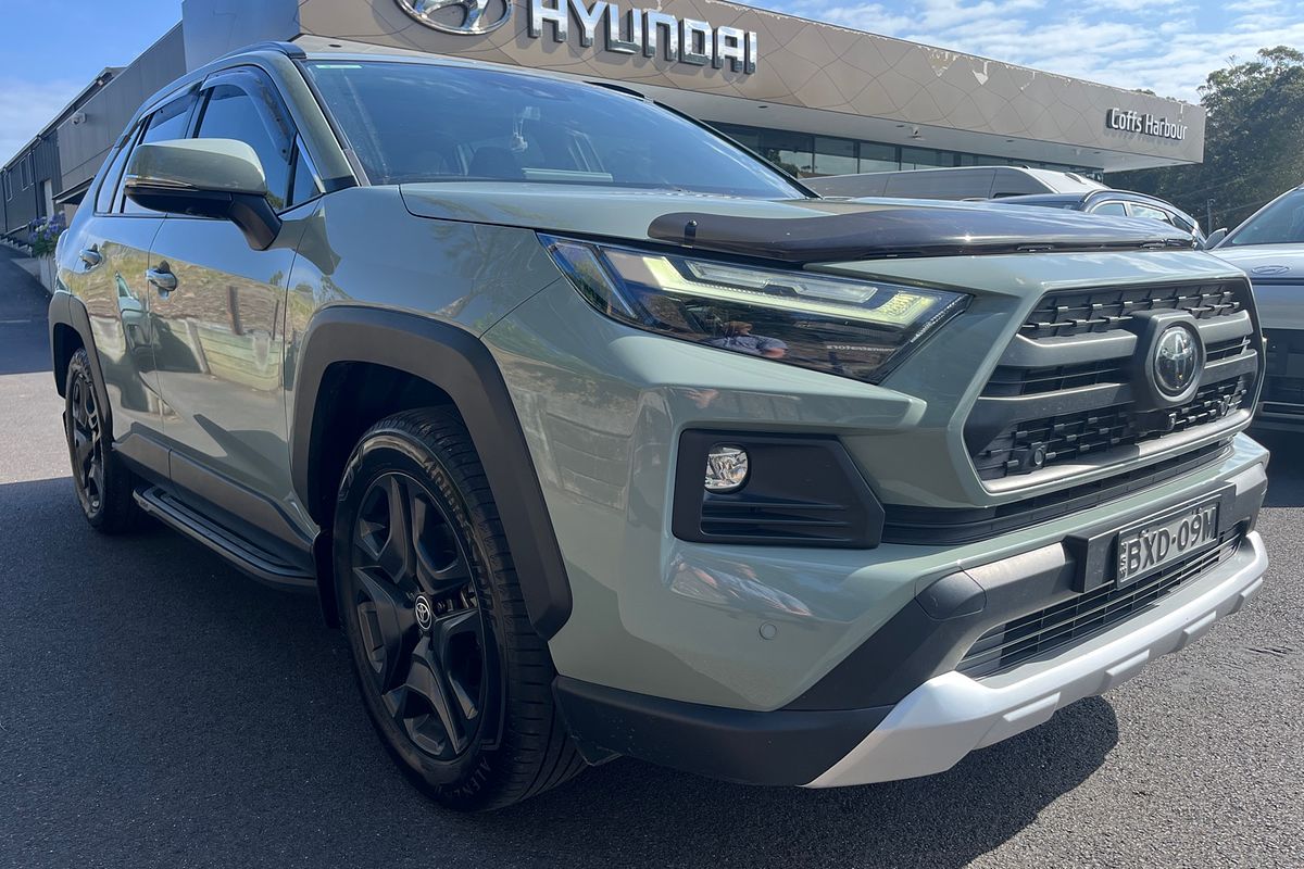 2024 Toyota RAV4 Edge AXAA54R