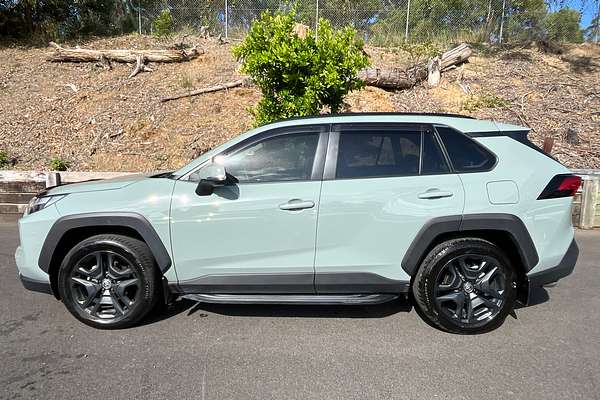 2024 Toyota RAV4 Edge AXAA54R