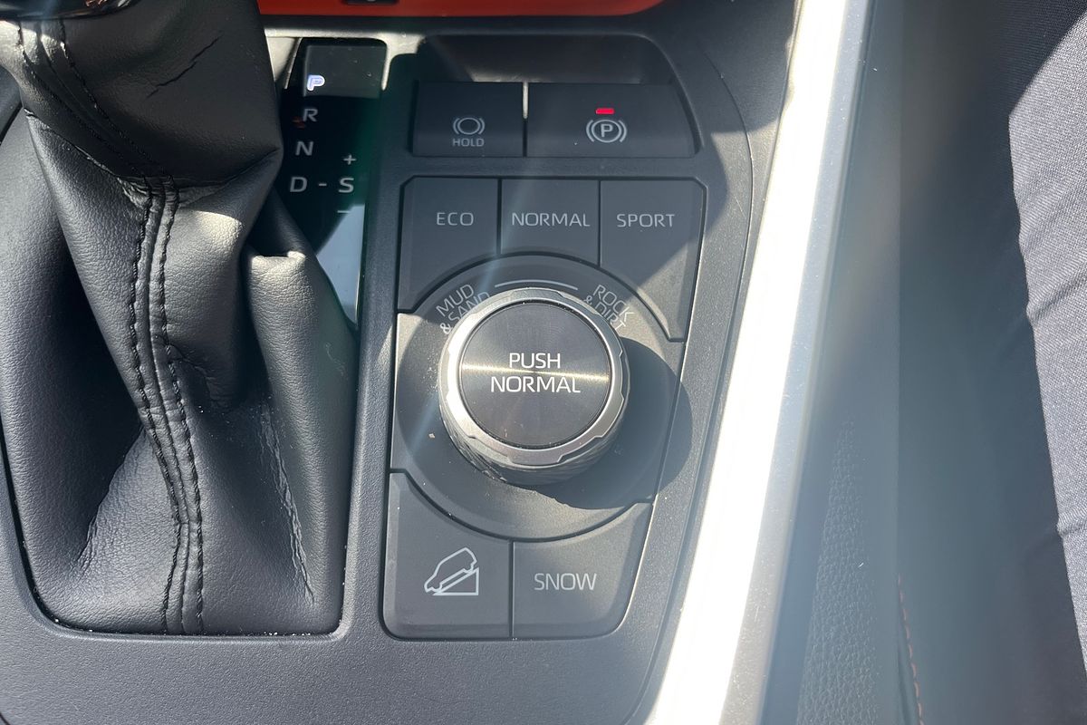 2024 Toyota RAV4 Edge AXAA54R