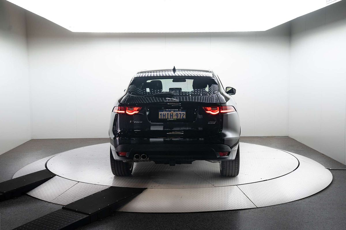 2016 Jaguar F-PACE 20d Prestige X761