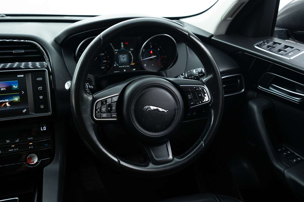2016 Jaguar F-PACE 20d Prestige X761