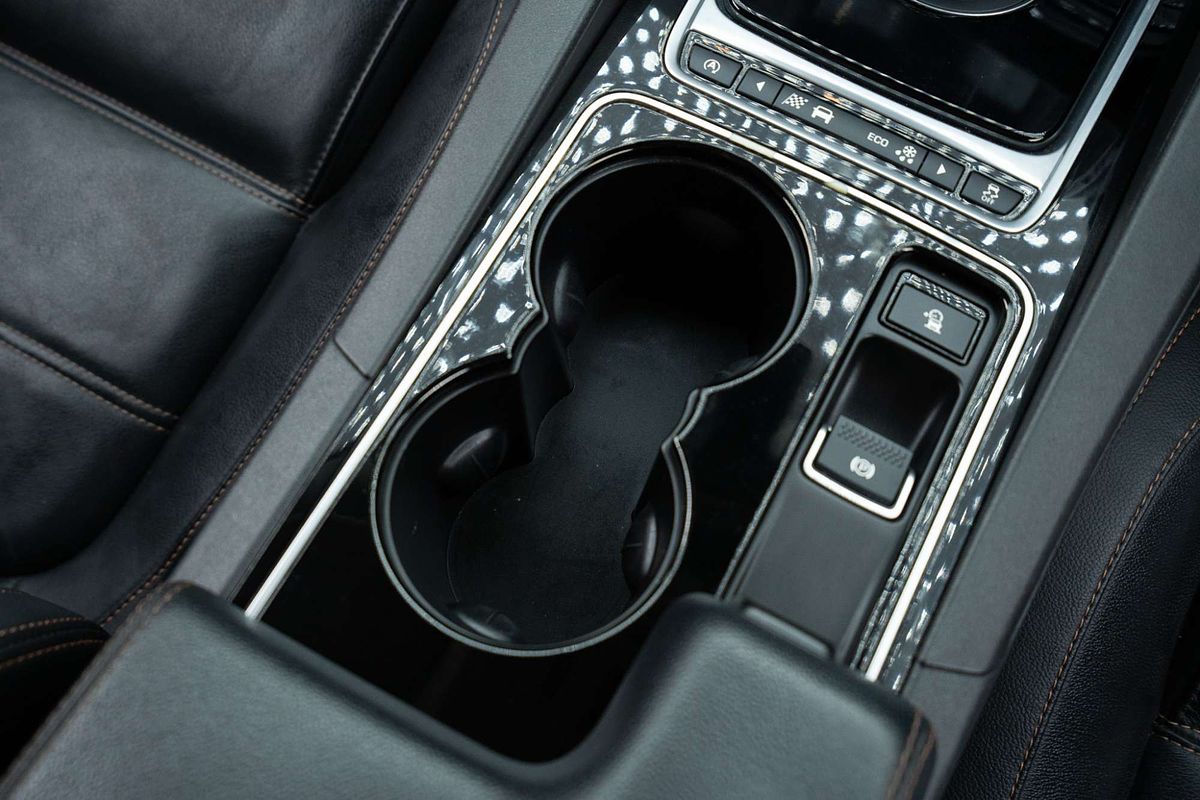 2016 Jaguar F-PACE 20d Prestige X761