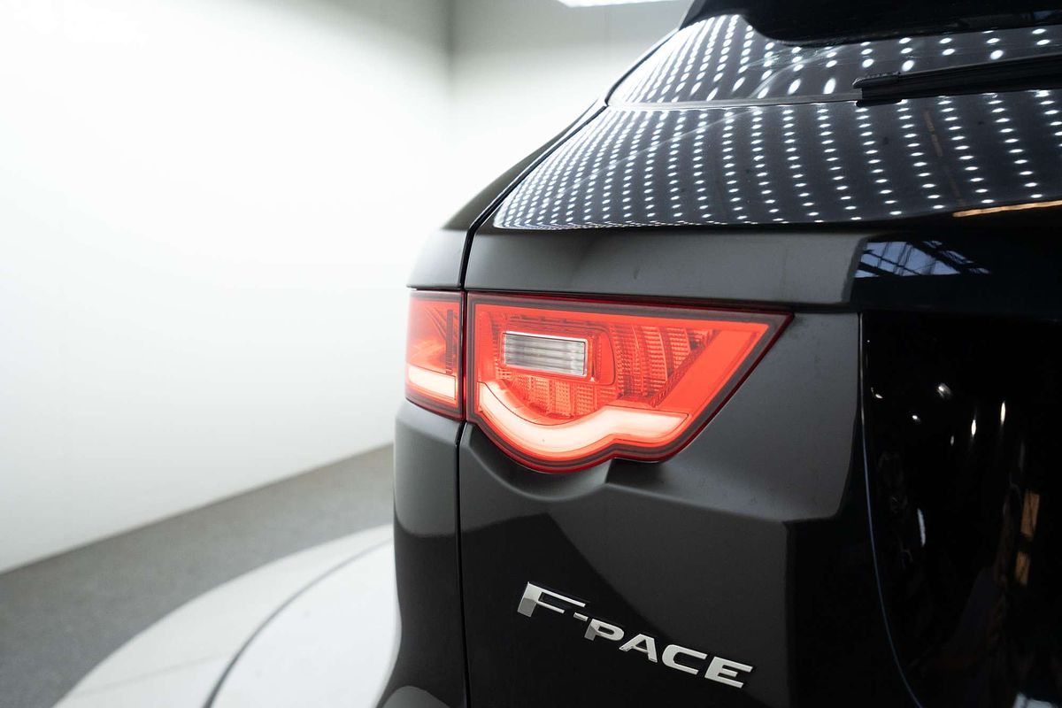 2016 Jaguar F-PACE 20d Prestige X761